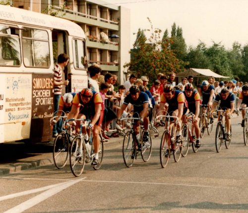 Buffelen langs de jurywagen